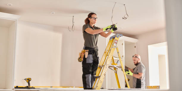 Best Electrical Repair Services  in Des Moines, IA