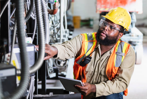 Best Emergency Electrical Repair  in Des Moines, IA