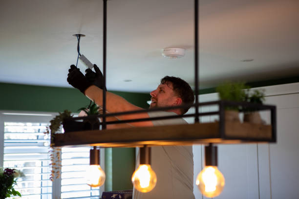 Best Electrician Near Me  in Des Moines, IA