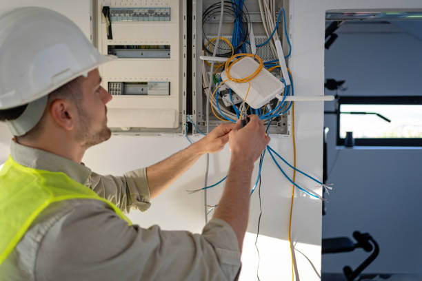 Best 24-Hour Electrician  in Des Moines, IA